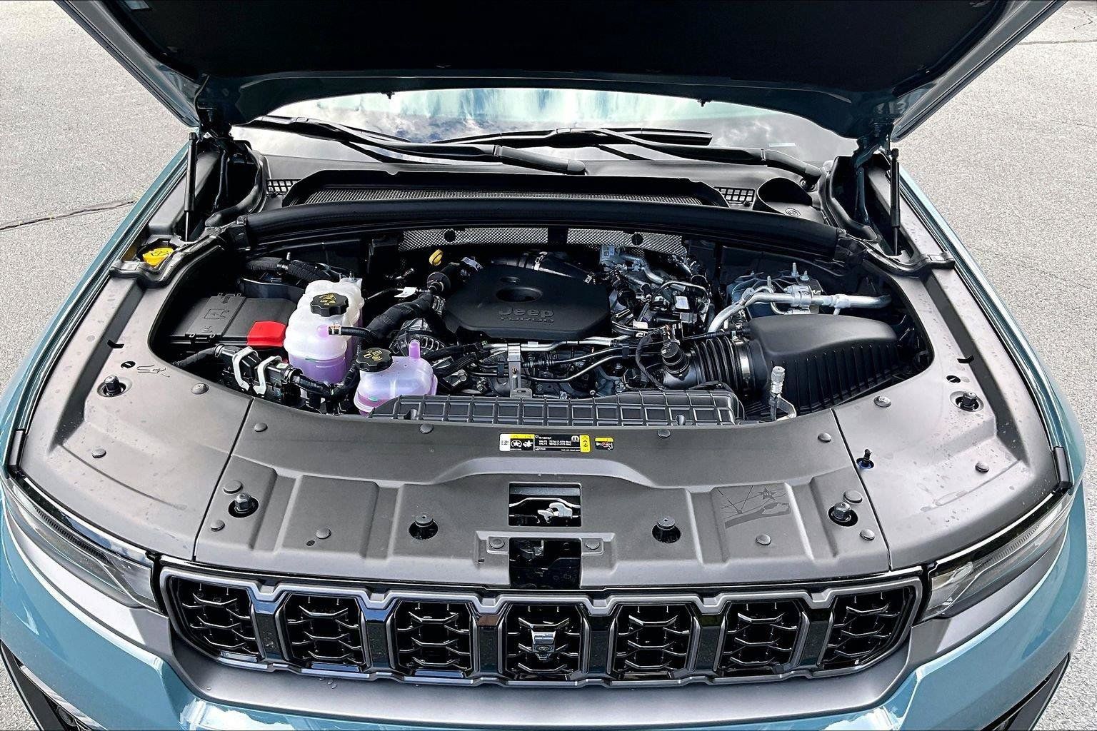 New 2027 Jeep Grand Cherokee Limited AWD/4WD image 11