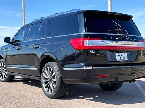 Used 2021 Lincoln Navigator L Reserve w/ Luxury Package AWD/4WD image 4