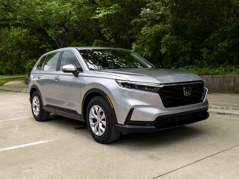 Used 2024 Honda CR-V LX image 2