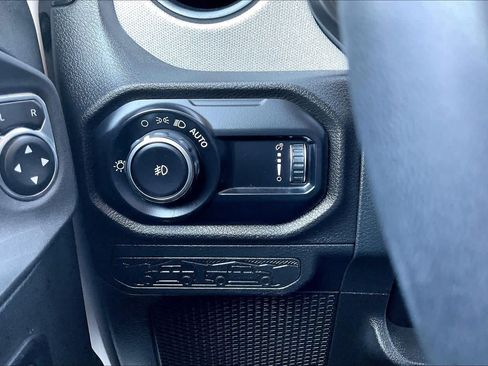 Used 2025 Jeep Wrangler Unlimited Sport AWD/4WD image 31