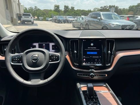 Certified 2024 Volvo XC60 B5 Core AWD/4WD image 16