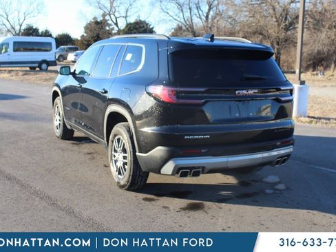 Used 2025 GMC Acadia Elevation image 8