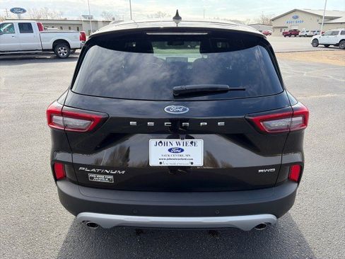 Used 2023 Ford Escape Platinum AWD/4WD image 4