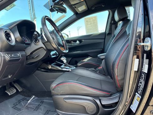 Used 2022 Kia Forte GT image 11