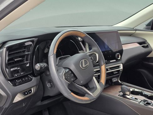 Used 2024 Lexus RX 350 Premium Plus w/ Convenience Package image 11