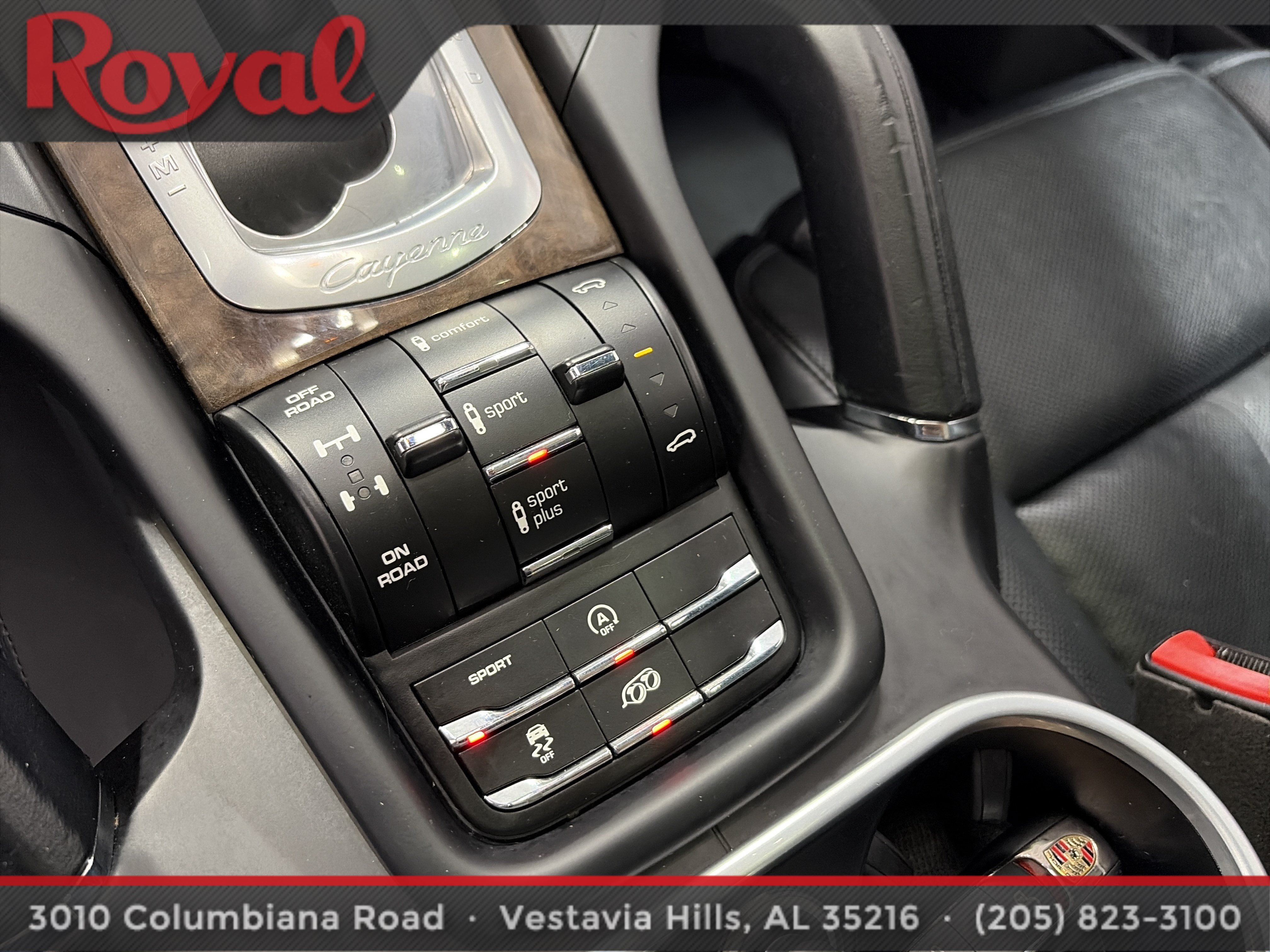 Used 2017 Porsche Cayenne GTS AWD/4WD image 35