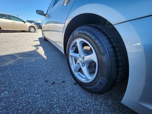 Used 2017 Chevrolet Malibu LS image 23