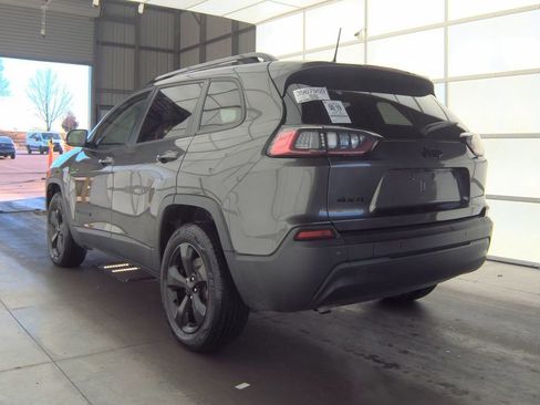 Used 2019 Jeep Cherokee Latitude Plus image 5