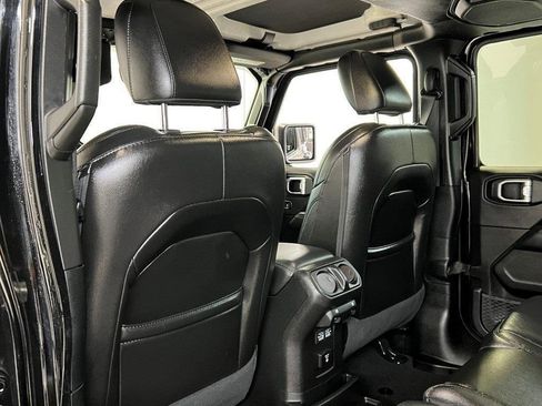 Used 2021 Jeep Wrangler Unlimited Sahara image 25
