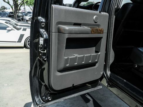 Used 2014 Ford F250 Platinum w/ FX4 Off-Road Package AWD/4WD image 29
