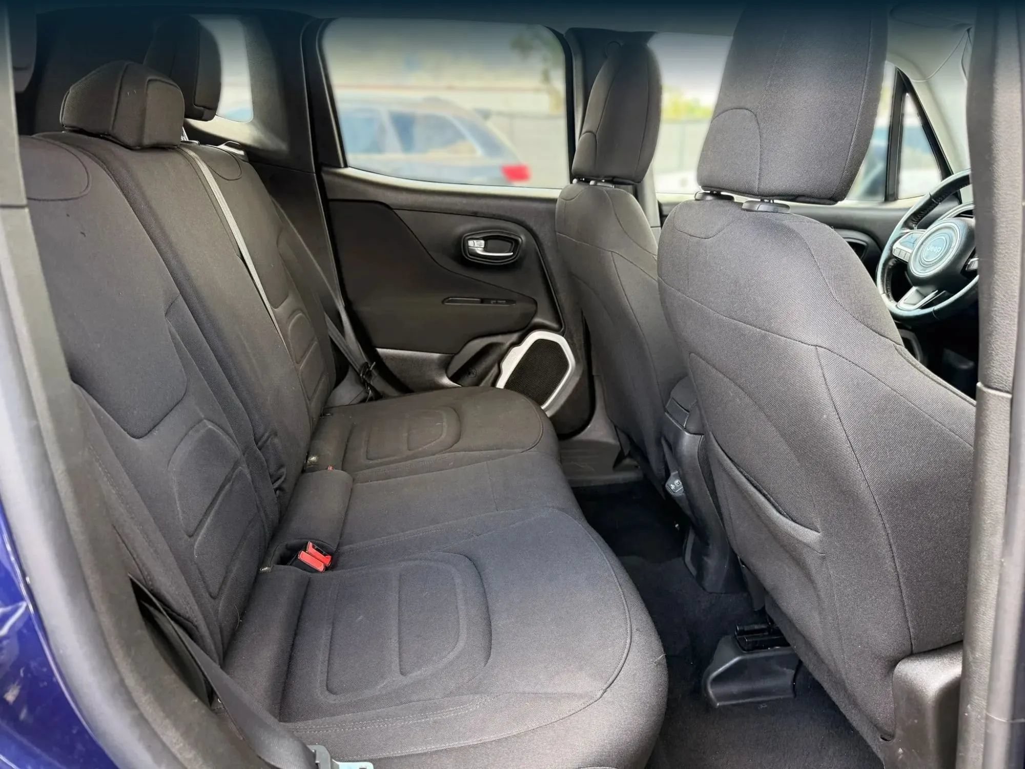 Used 2018 Jeep Renegade Latitude w/ Cold Weather Group AWD/4WD image 20