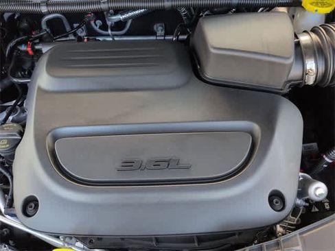 New 2026 Chrysler Pacifica Select image 15