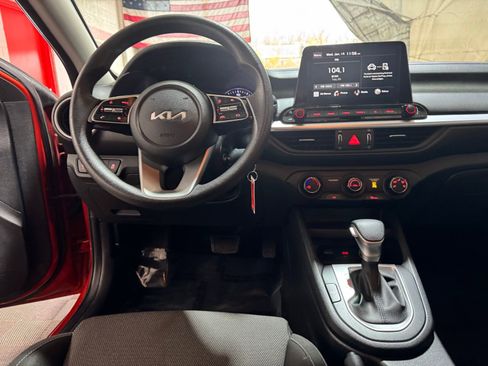 Used 2023 Kia Forte LXS image 14