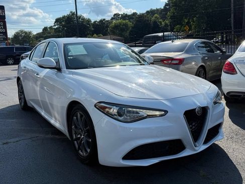 Used 2017 Alfa Romeo Giulia w/ Cold Weather Package RWD image 3