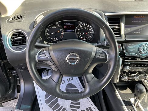 Used 2017 Nissan Pathfinder SV w/ Trailer Tow Package AWD/4WD image 23