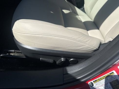 Used 2023 MAZDA MAZDA3 s image 11