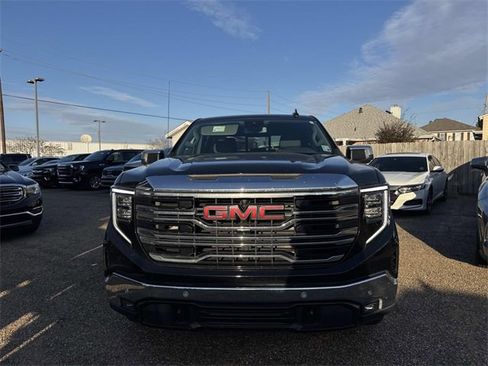 Used 2024 GMC Sierra 1500 SLT w/ SLT Premium Plus Package image 2