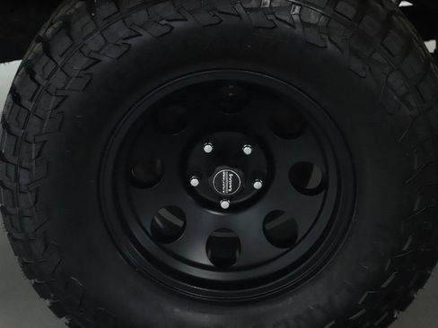 Used 2020 Jeep Gladiator Rubicon w/ Trailer Tow Package image 12