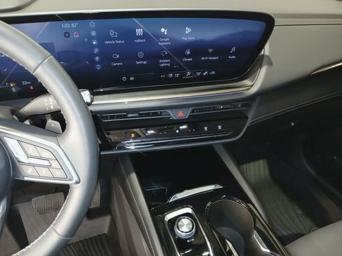 Used 2024 Buick Envision Avenir AWD/4WD image 19