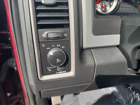 Used 2017 RAM 1500 Express image 20