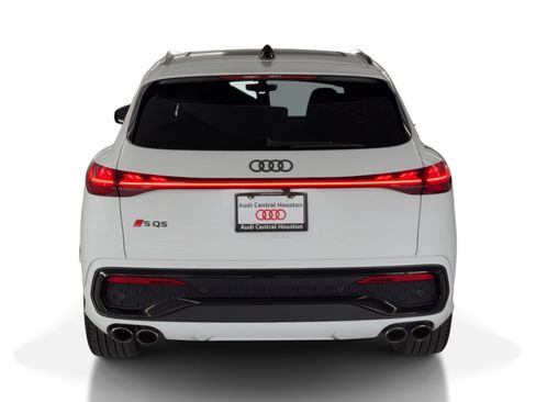 New 2025 Audi SQ5 Prestige image 10