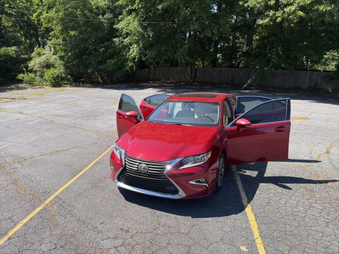 Used 2018 Lexus ES 350 w/ Premier Package FWD image 31