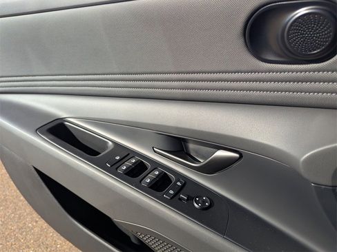 Certified 2026 Hyundai Elantra Sport image 18