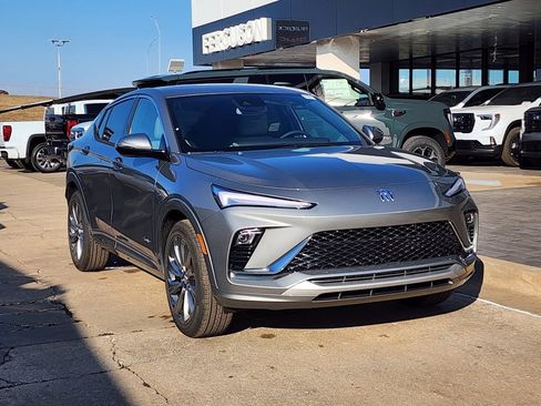 New 2026 Buick Envista Avenir image 2