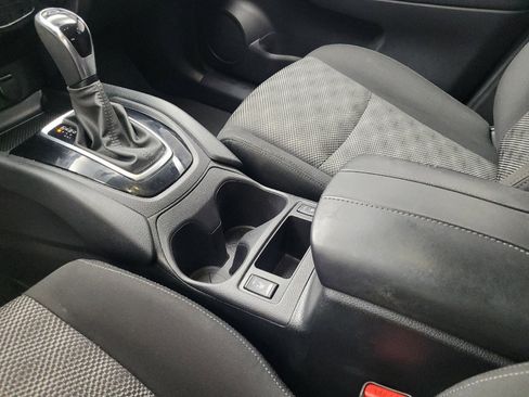 Used 2018 Nissan Rogue Sport SV w/ SV Technology Package AWD/4WD image 26