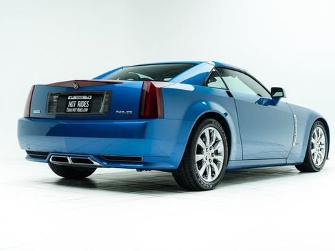 Used 2009 Cadillac XLR Platinum in Electra Blue 1 of image 12
