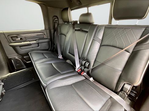 New 2026 RAM 2500 Limited AWD/4WD image 17