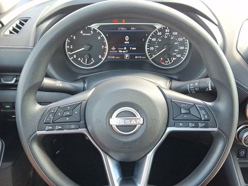 Used 2024 Nissan Sentra SV FWD image 18