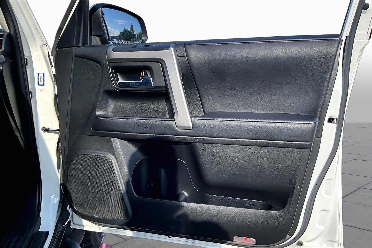 Used 2022 Toyota 4Runner SR5 Premium w/ Moonroof Package RWD image 21