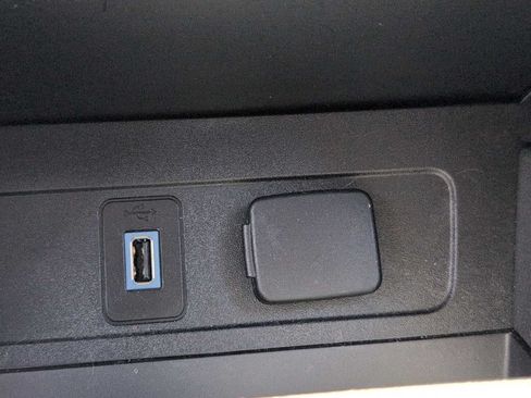 Used 2019 Ford Escape SE FWD image 28