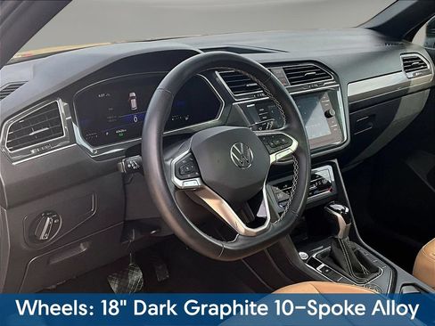 Used 2022 Volkswagen Tiguan SE AWD/4WD image 22