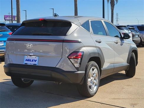 New 2026 Hyundai Kona SE image 4