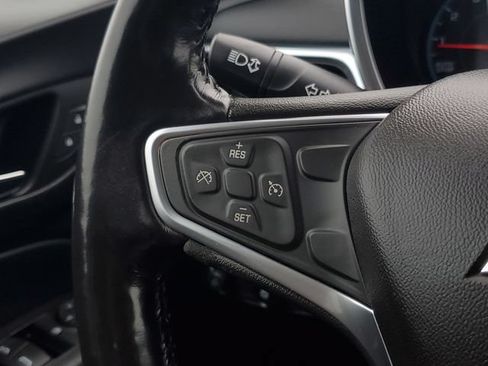 Used 2018 Chevrolet Equinox LT FWD image 22