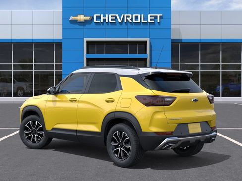 New 2025 Chevrolet TrailBlazer ACTIV w/ Convenience Package FWD image 3