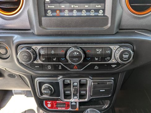 Used 2021 Jeep Gladiator Mojave w/ LED Lighting Group AWD/4WD image 20