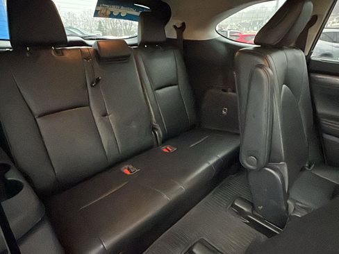 Used 2020 Toyota Highlander Limited image 16