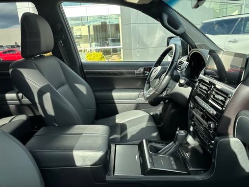 Used 2022 Lexus GX 460 w/ Black Line Special Edition AWD/4WD image 10