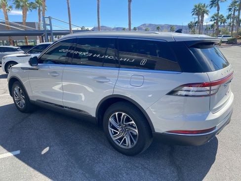 Used 2023 Lincoln Aviator AWD w/ Class IV Trailer Tow Package image 7