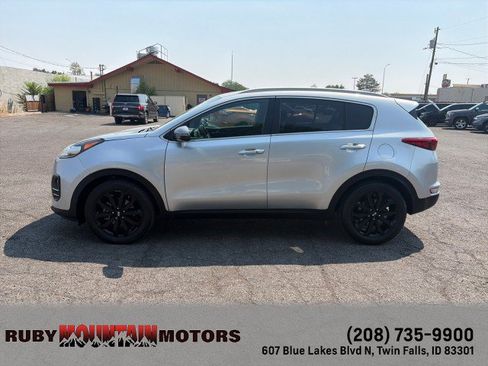 Used 2019 Kia Sportage EX FWD image 4