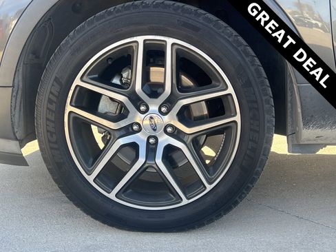 Used 2018 Ford Explorer Sport image 8