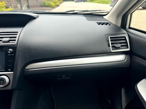 Used 2017 Subaru Crosstrek 2.0i Premium image 17