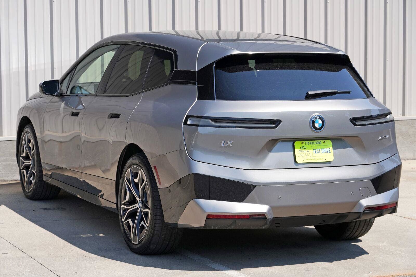 Used 2025 BMW iX xDrive50 AWD/4WD image 51
