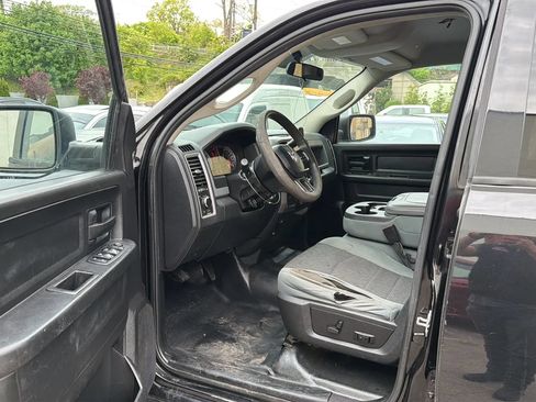Used 2018 RAM 1500 4x4 Crew Cab w/ Protection Group image 19