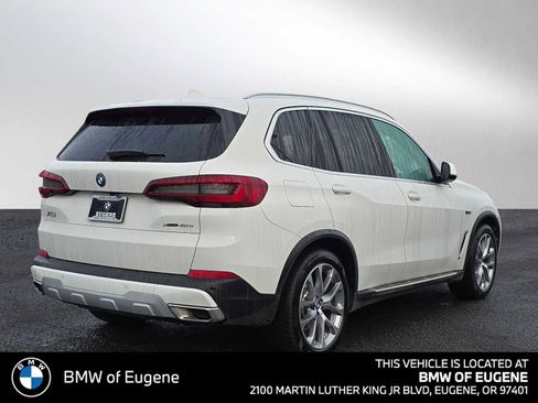 Used 2023 BMW X5 xDrive45e w/ Climate Comfort Package image 3