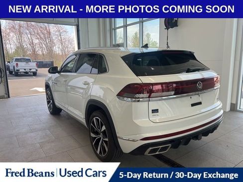 Used 2024 Volkswagen Atlas Cross Sport SEL Premium R-Line image 3