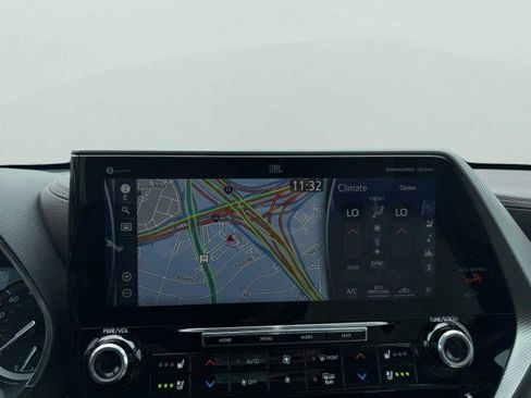 Used 2021 Toyota Highlander Platinum image 29